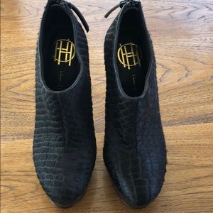 House of Harlow High Heels